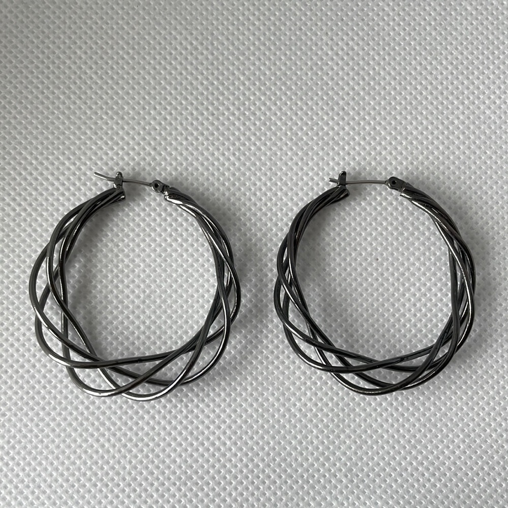 Premier Designs trellis earrings
